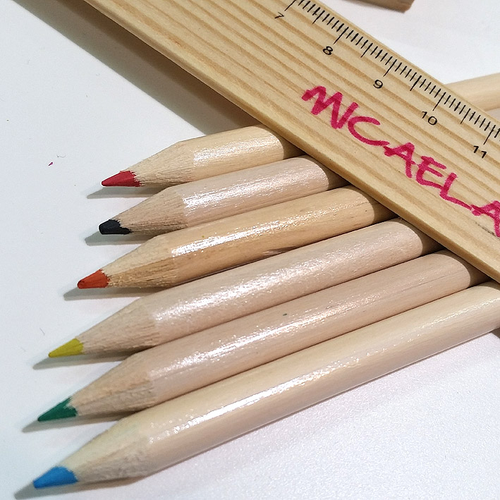 Estuche de Madera 6 lápices de colores con tapa regla