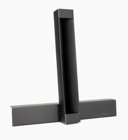 Estuche de cartón negro