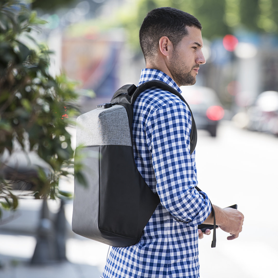 MOCHILA ANTIRROBO RANLEY